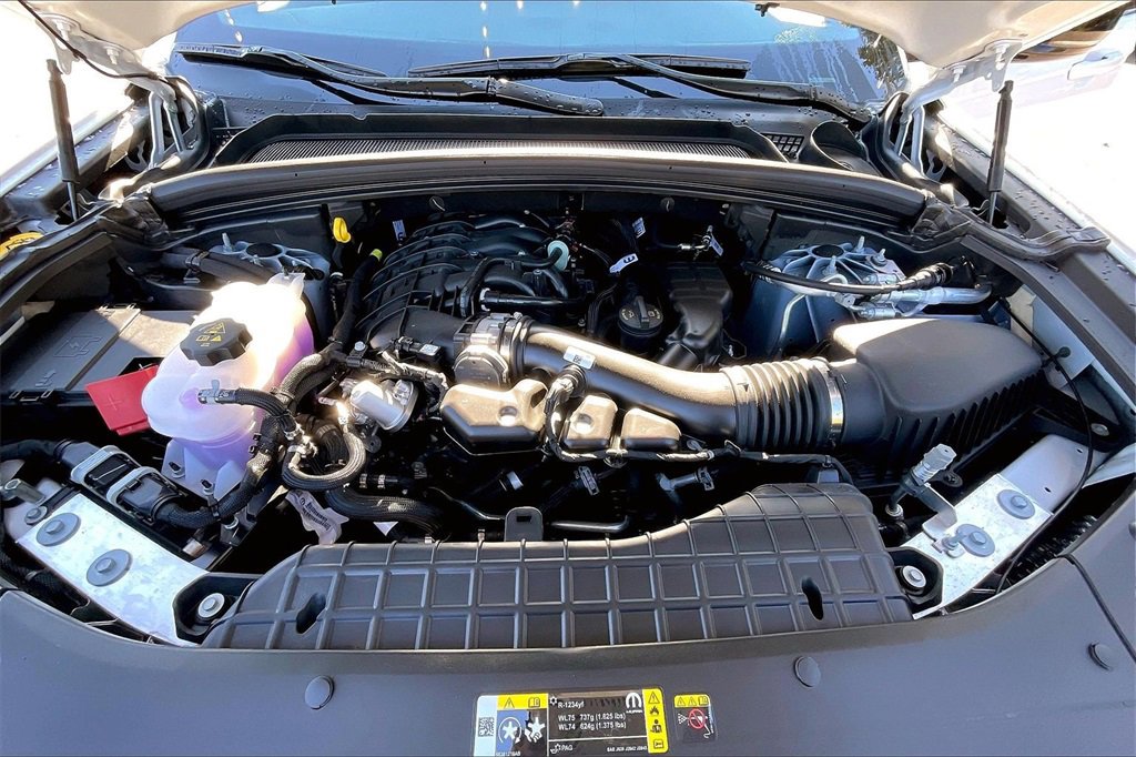 New 2025 Jeep Grand Cherokee L Altitude image 11