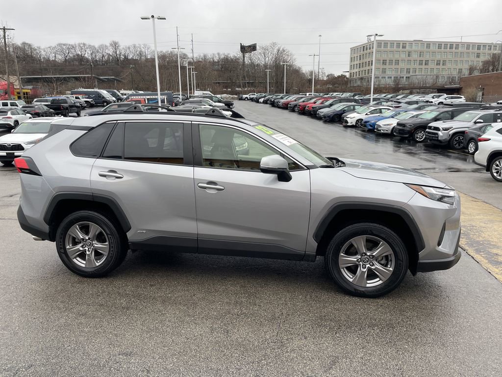 Used 2023 Toyota RAV4 XLE w/ Convenience Package image 7