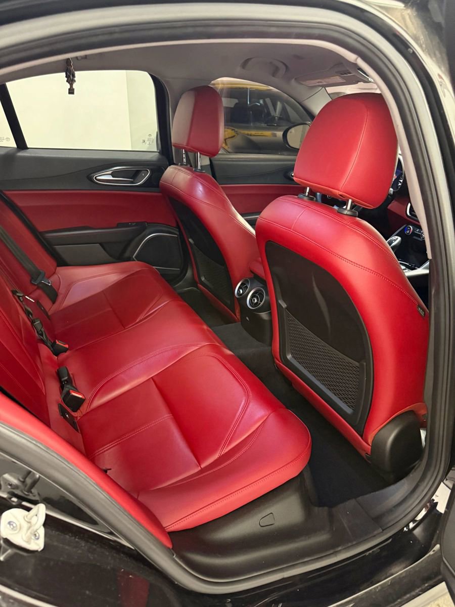 Used 2021 Alfa Romeo Giulia Sprint w/ Nero Edizione image 17