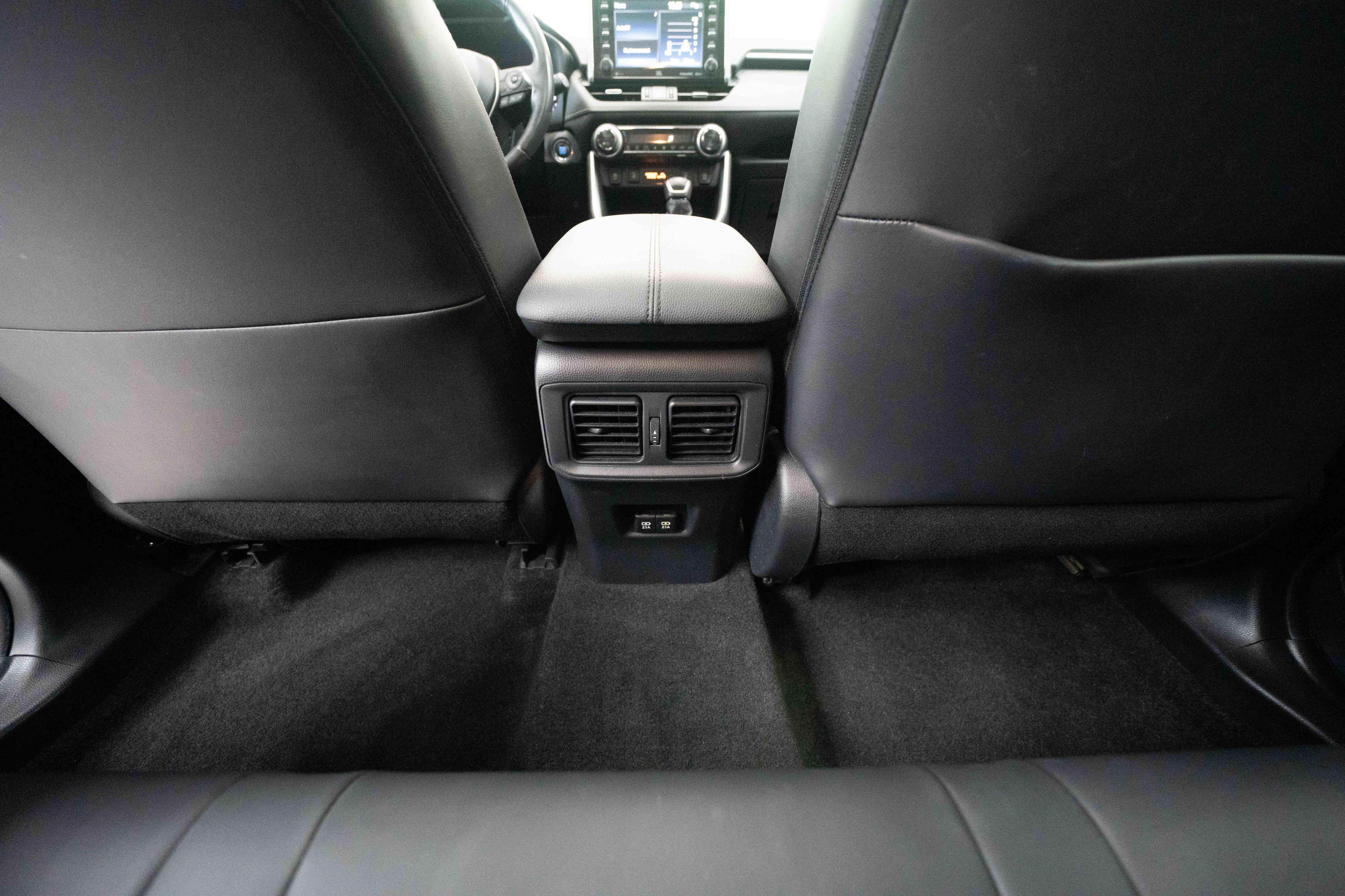 Certified 2020 Toyota RAV4 XLE Premium AWD/4WD image 23