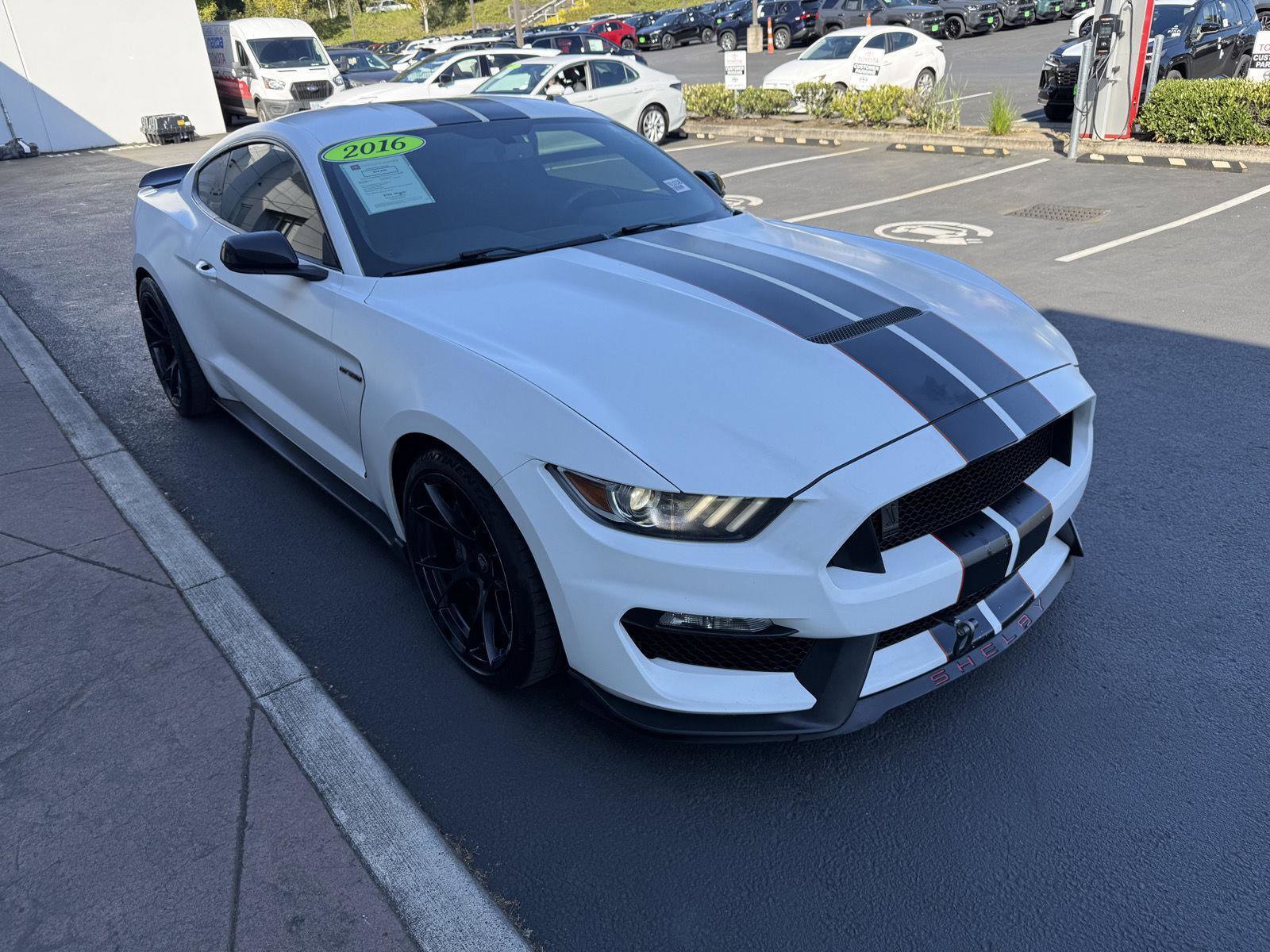 Used 2016 Ford Mustang Shelby GT350 w/ Track Package RWD image 7