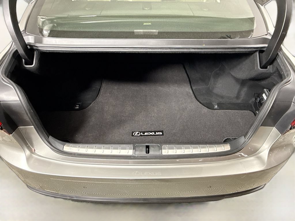 Certified 2022 Lexus LS 500 w/ Interior Upgrade Package RWD image 27
