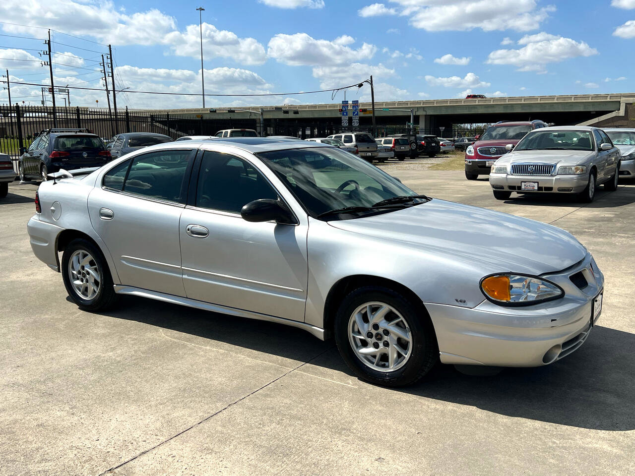 Used 2003 Pontiac Grand Am SE image 9