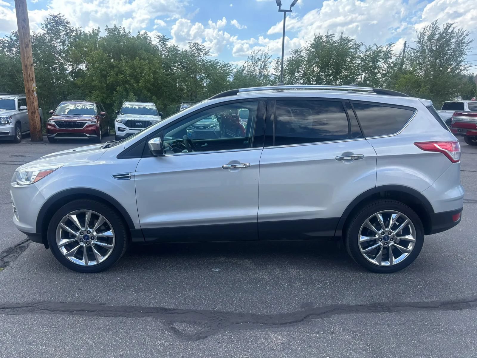 Used 2015 Ford Escape SE w/ SE Chrome Package AWD/4WD image 4
