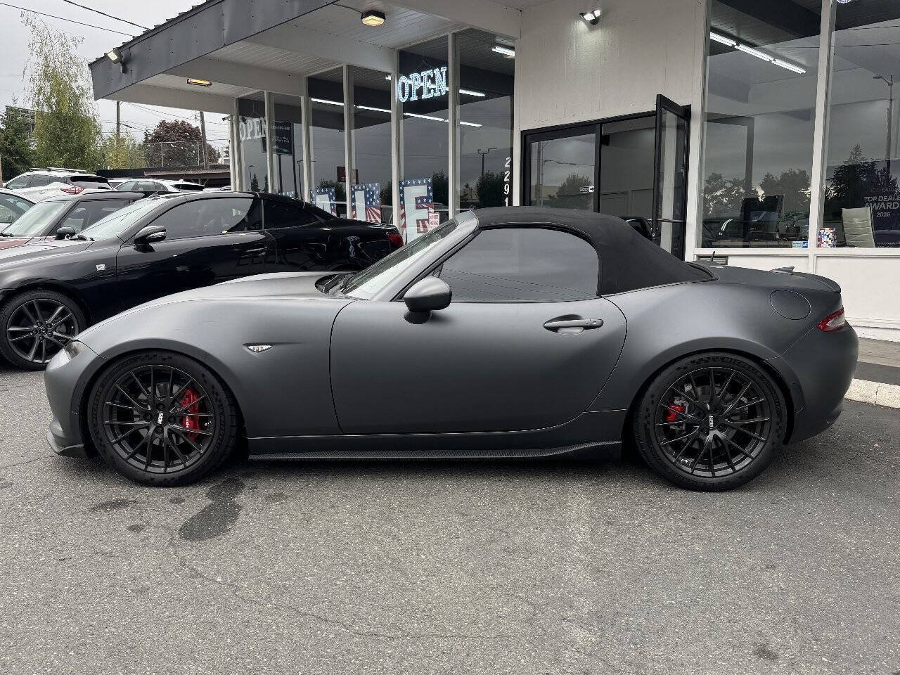 Used 2017 MAZDA MX-5 Miata Club w/ Brembo/BBS Package RWD image 3