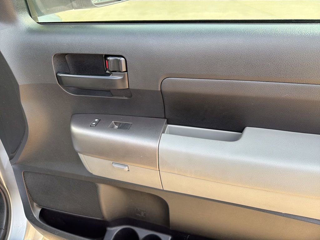 Used 2013 Toyota Tundra 2WD CrewMax w/ SR5 Pkg image 27