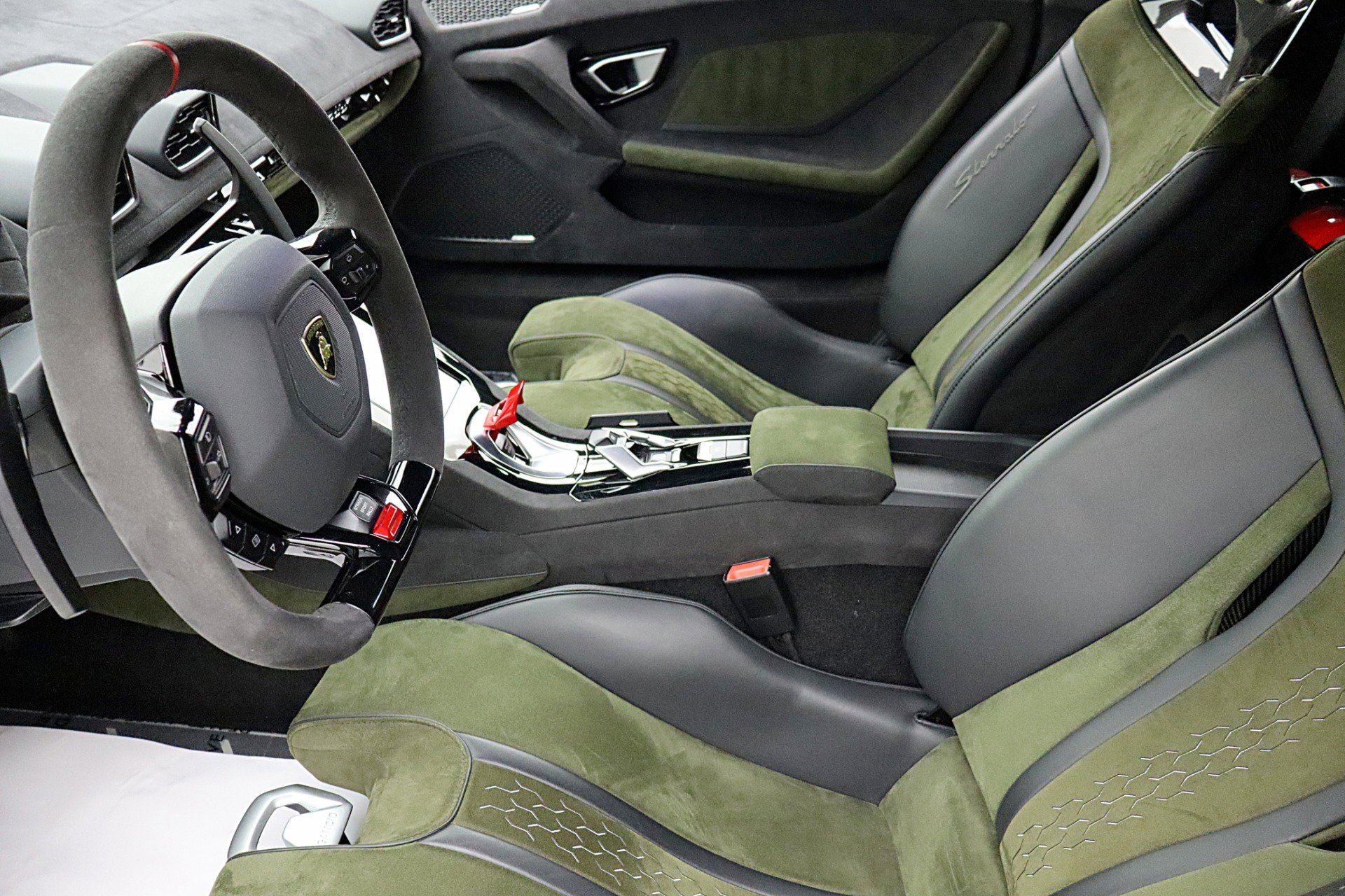 Used 2023 Lamborghini Huracan Sterrato image 44