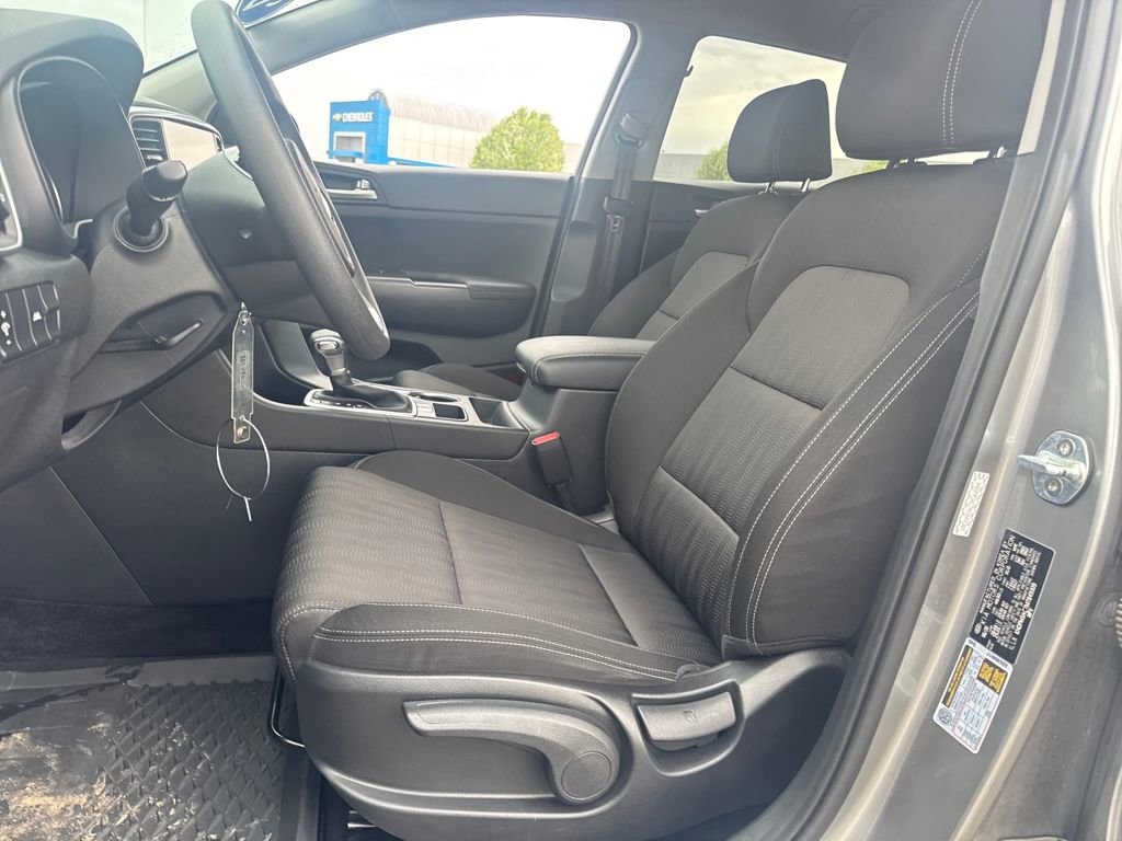 Used 2021 Kia Sportage LX image 16
