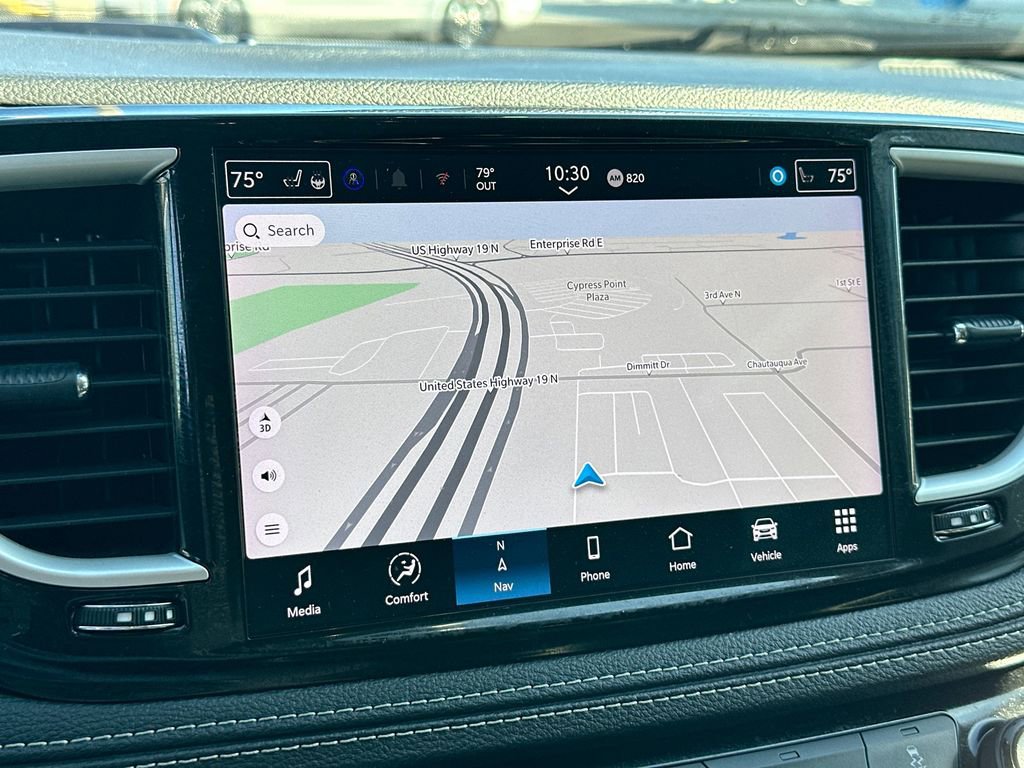 Used 2024 Chrysler Pacifica Limited image 14