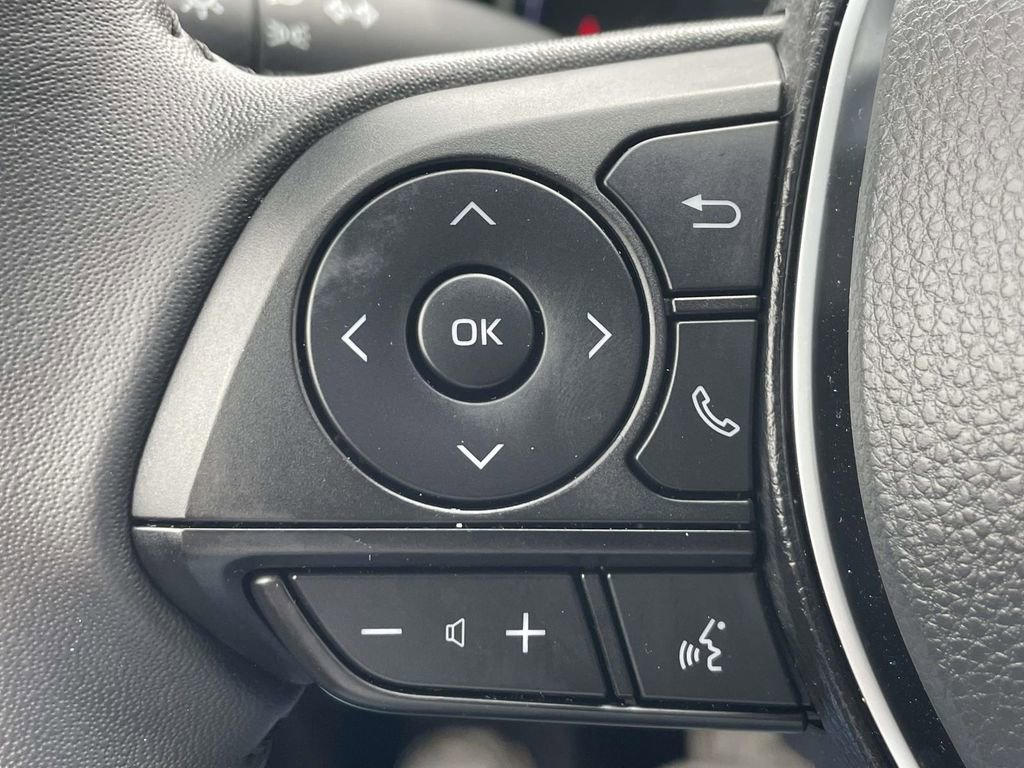 Used 2025 Toyota RAV4 XSE image 23