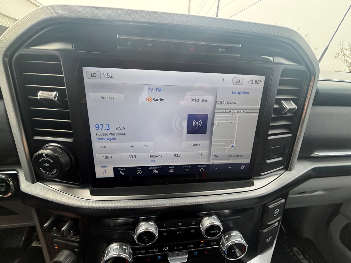 Used 2023 Ford F150 Limited image 8