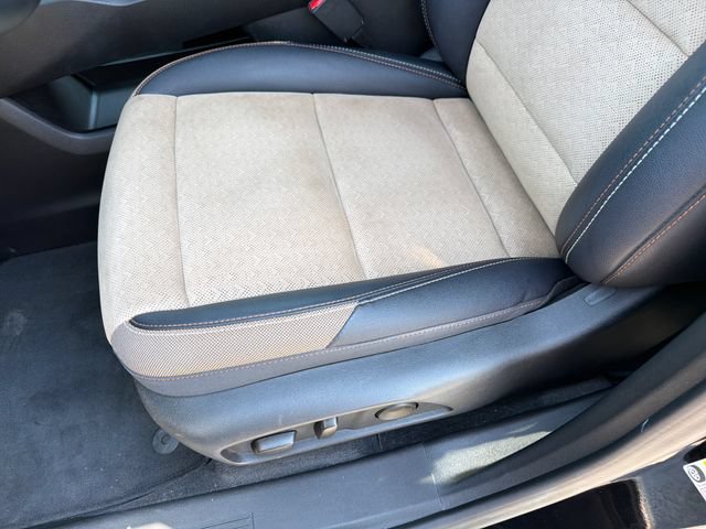 Used 2025 Chevrolet Equinox ACTIV w/ Safety and Technology Package FWD image 20