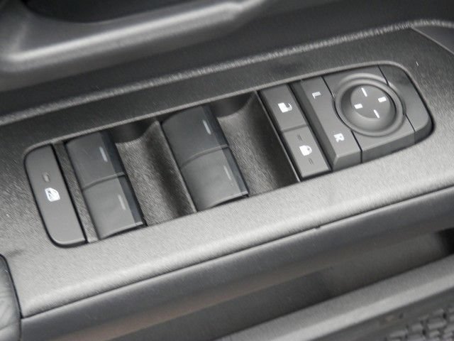 Used 2025 Toyota 4Runner SR5 AWD/4WD image 16