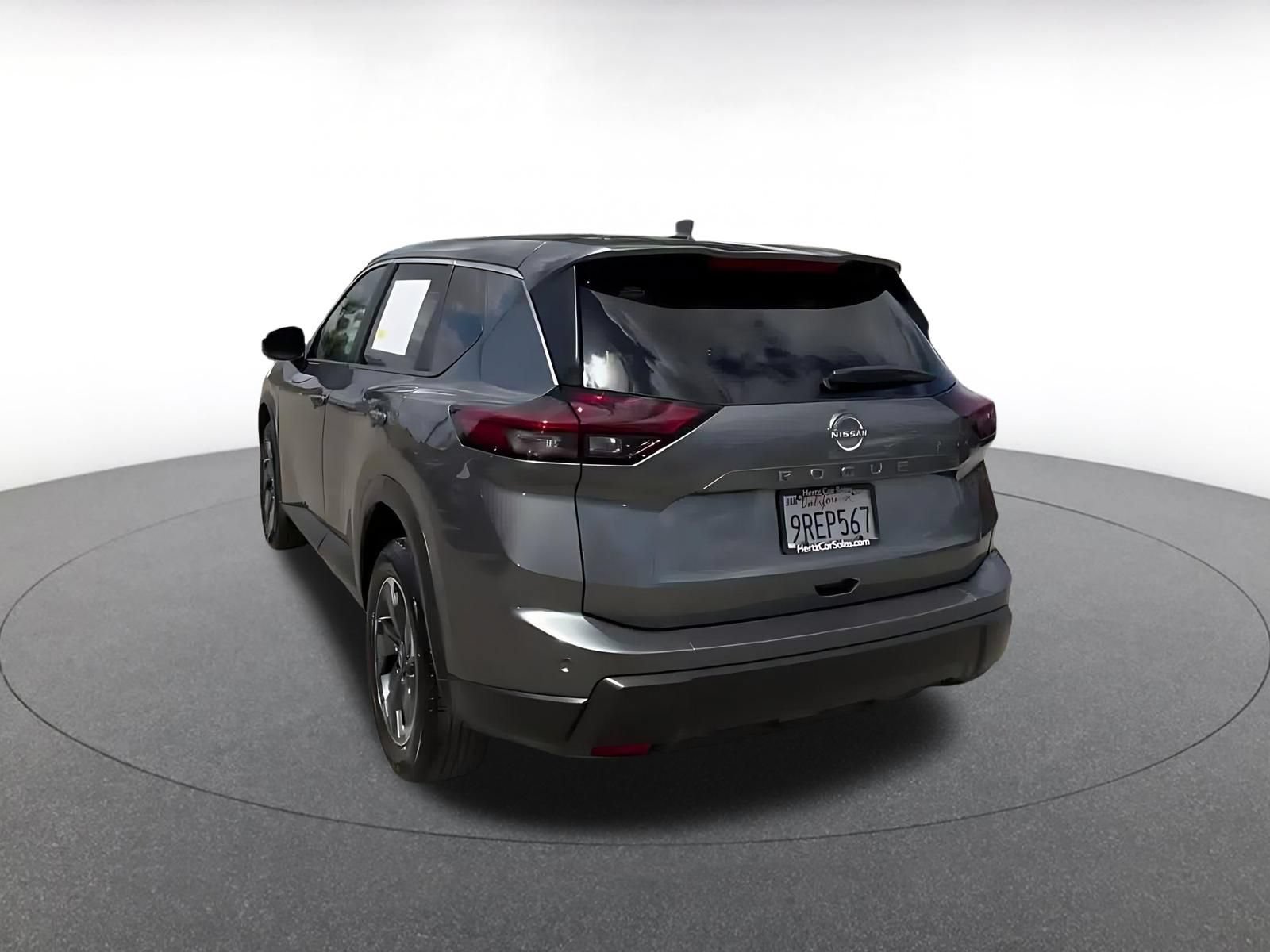 Used 2025 Nissan Rogue SV FWD image 11