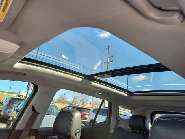 Used 2021 GMC Terrain SLT w/ Infotainment Package II image 21