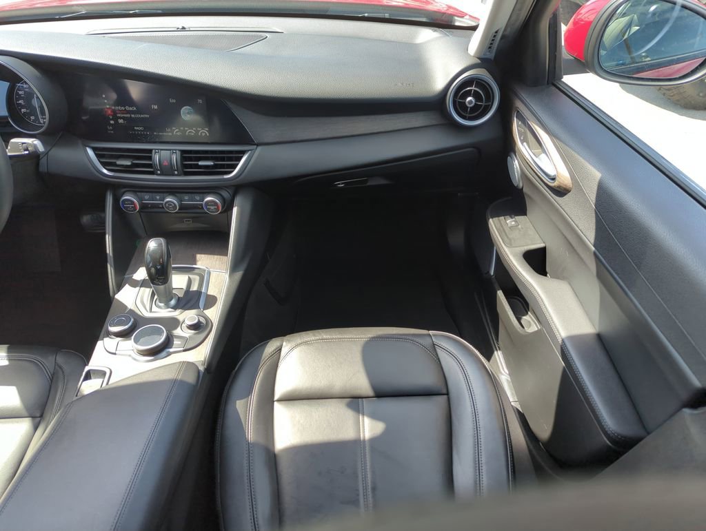 Used 2019 Alfa Romeo Giulia Ti image 16