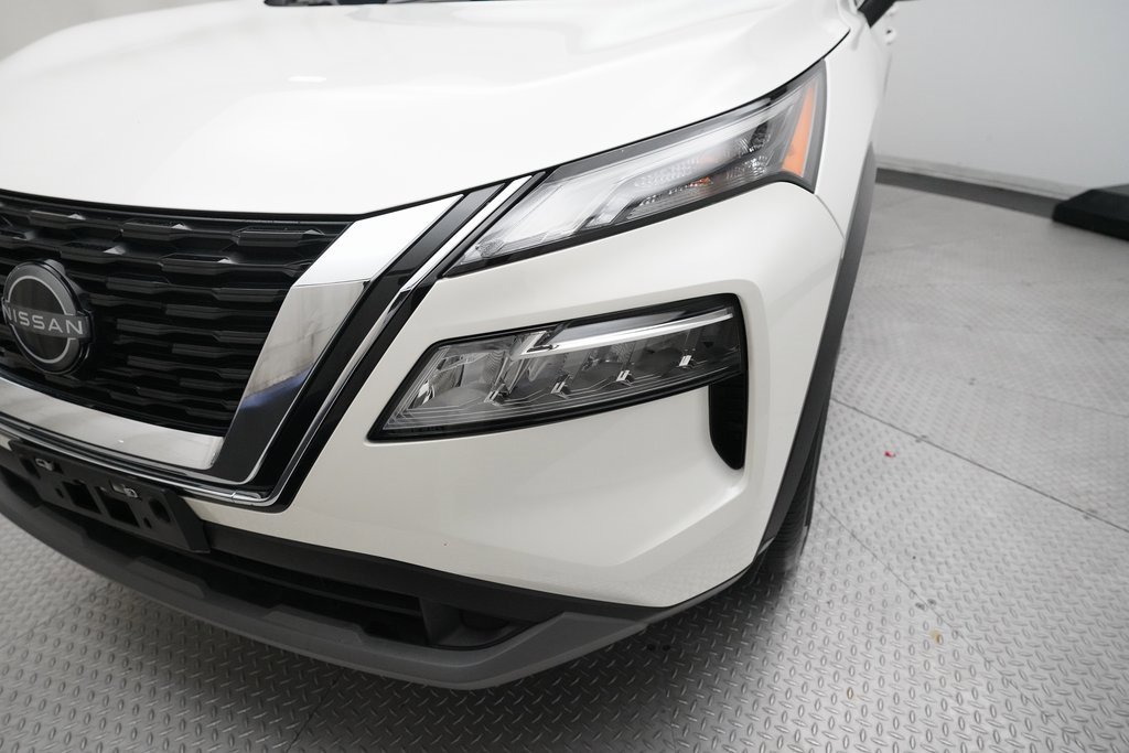 Used 2023 Nissan Rogue SV image 22