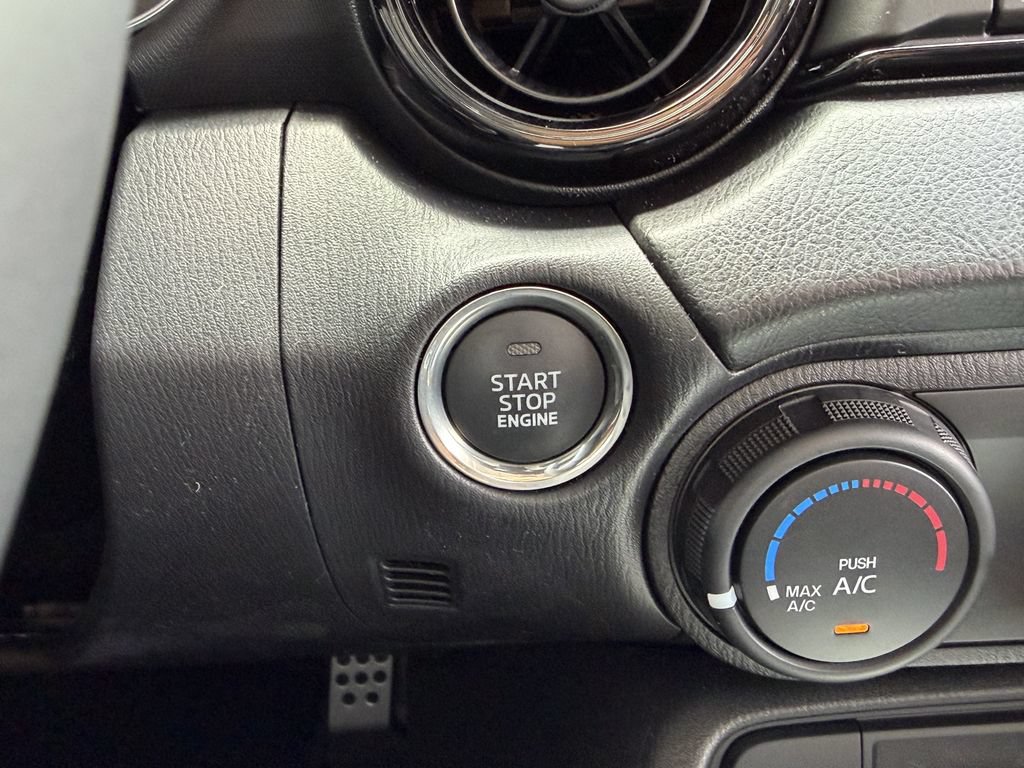 New 2026 MAZDA MX-5 Miata Club w/ Interior Package RWD image 14