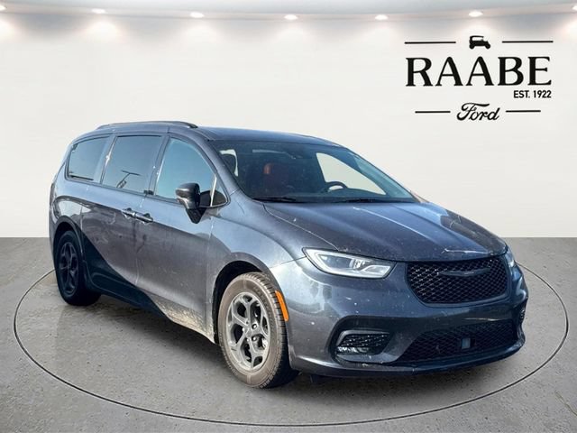 Used 2021 Chrysler Pacifica Limited w/ S Appearance Package FWD image 3