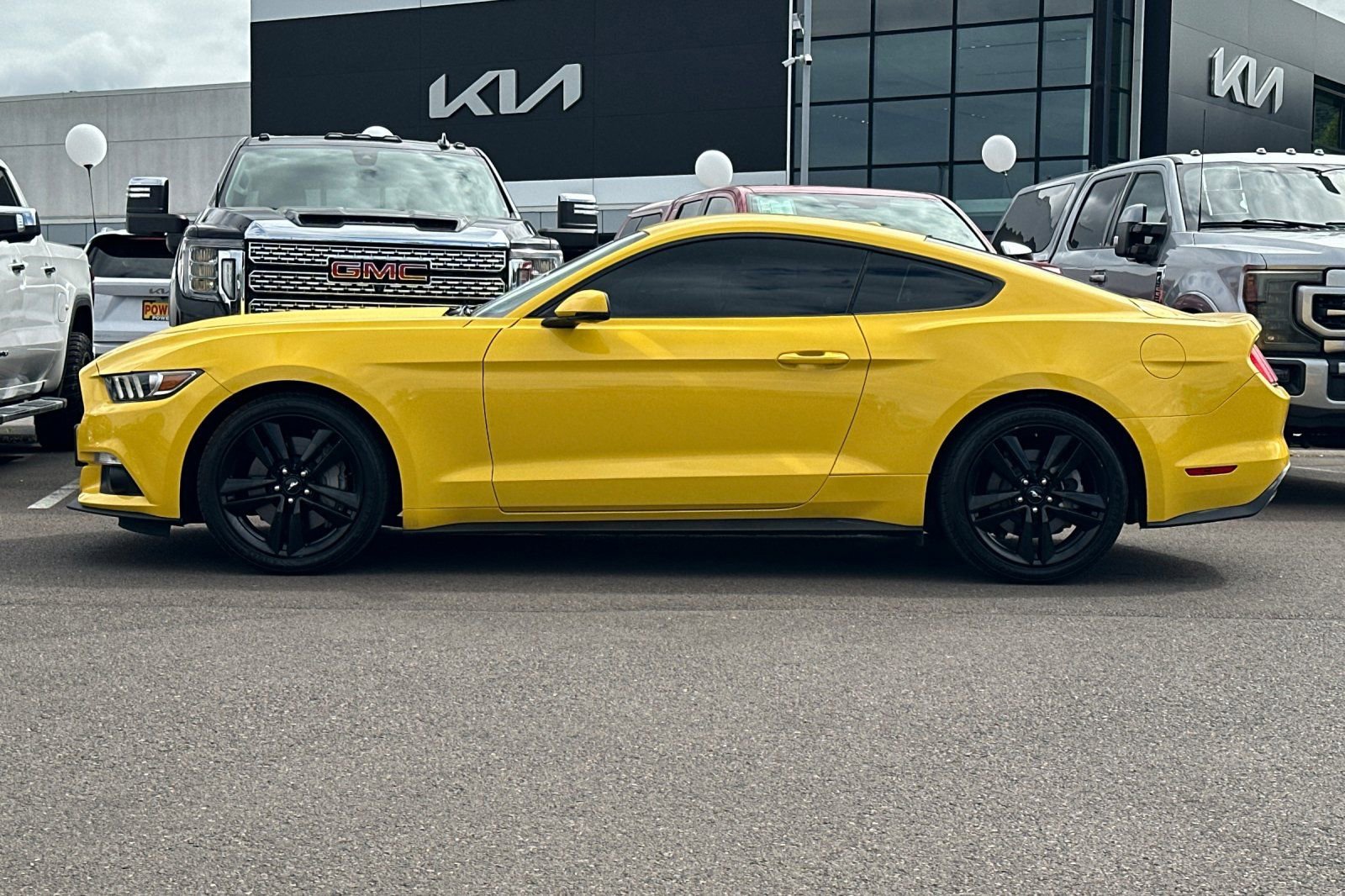 Used 2016 Ford Mustang Premium w/ Ecoboost Performance Package RWD image 7