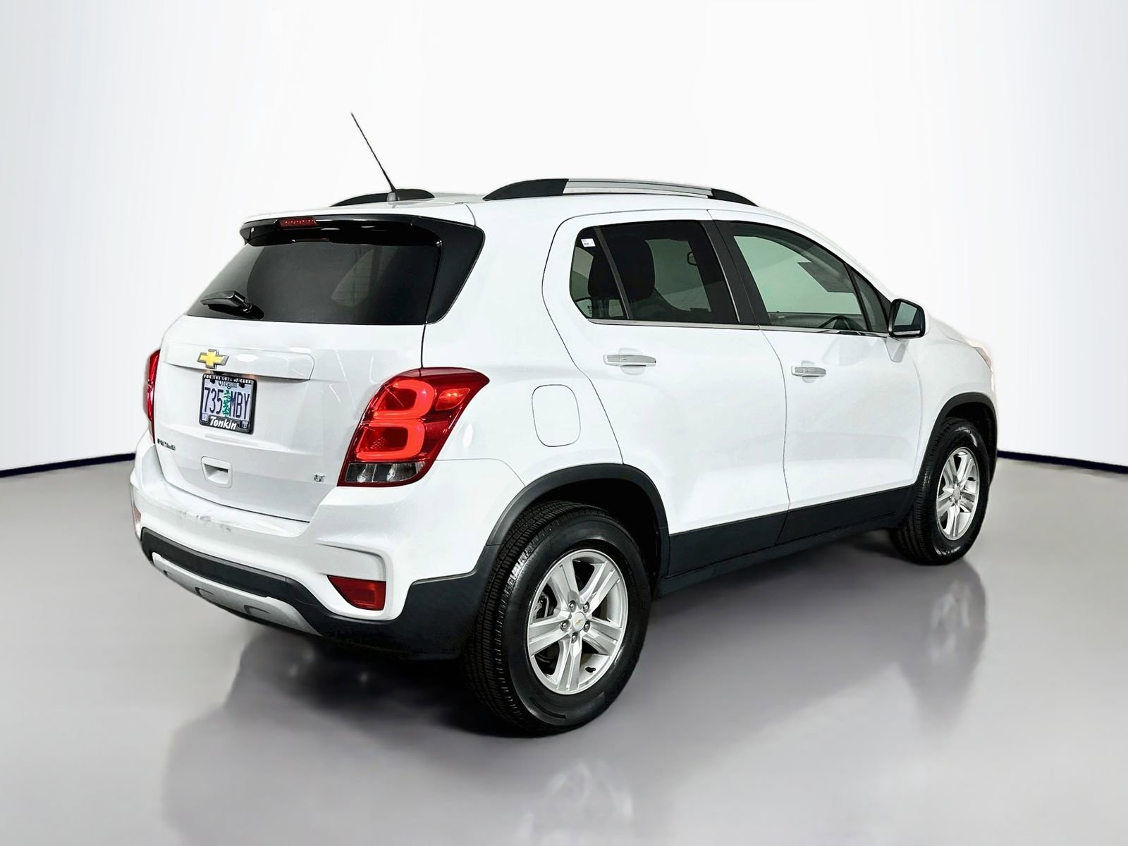 Used 2017 Chevrolet Trax LT w/ LT Convenience Package AWD/4WD image 7