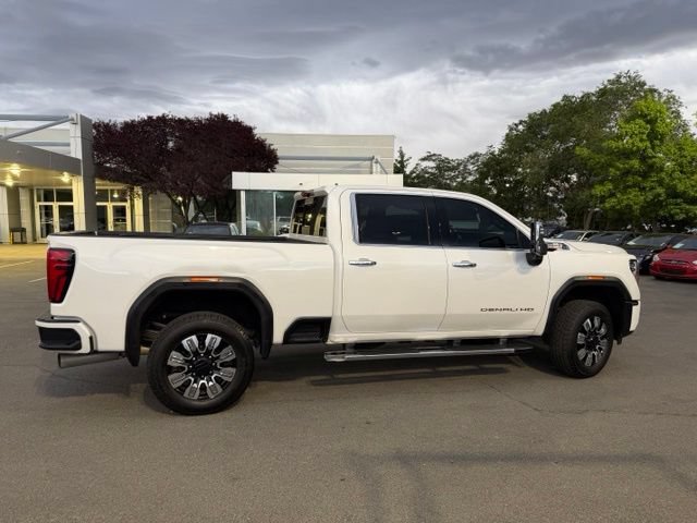 Used 2024 GMC Sierra 3500 Denali AWD/4WD image 10