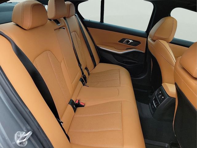 Used 2024 BMW 330i Sedan w/ Convenience Package RWD image 15