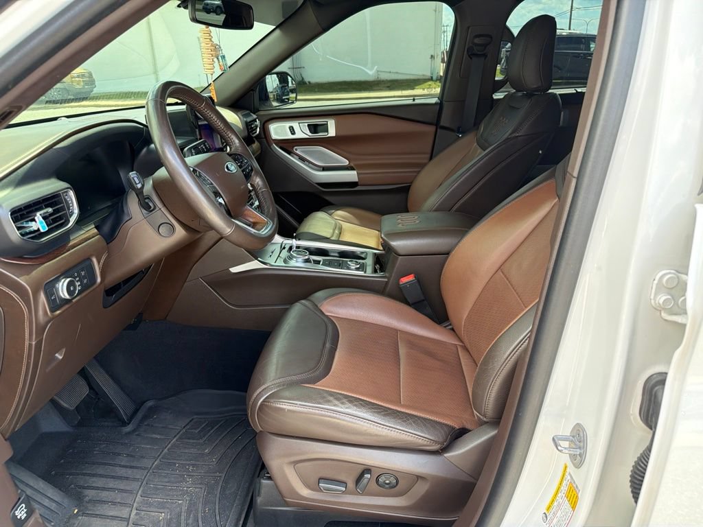 Used 2022 Ford Explorer King Ranch w/ Premium Technology Package AWD/4WD image 10
