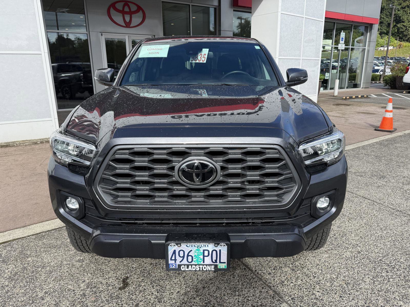 Used 2023 Toyota Tacoma TRD Off-Road w/ Black Out Package (TMS) AWD/4WD image 9