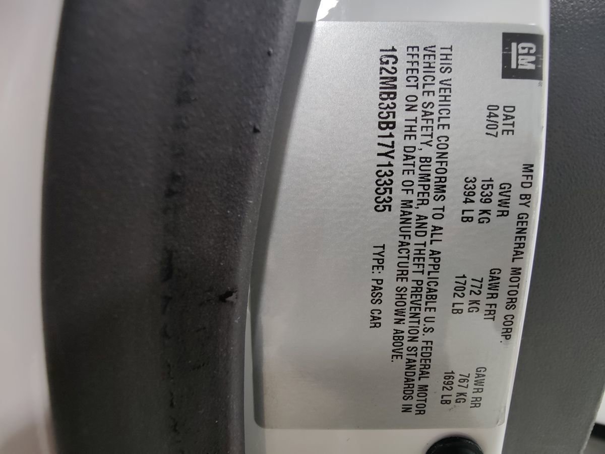 Used 2007 Pontiac Solstice Convertible w/ Premium Package image 25