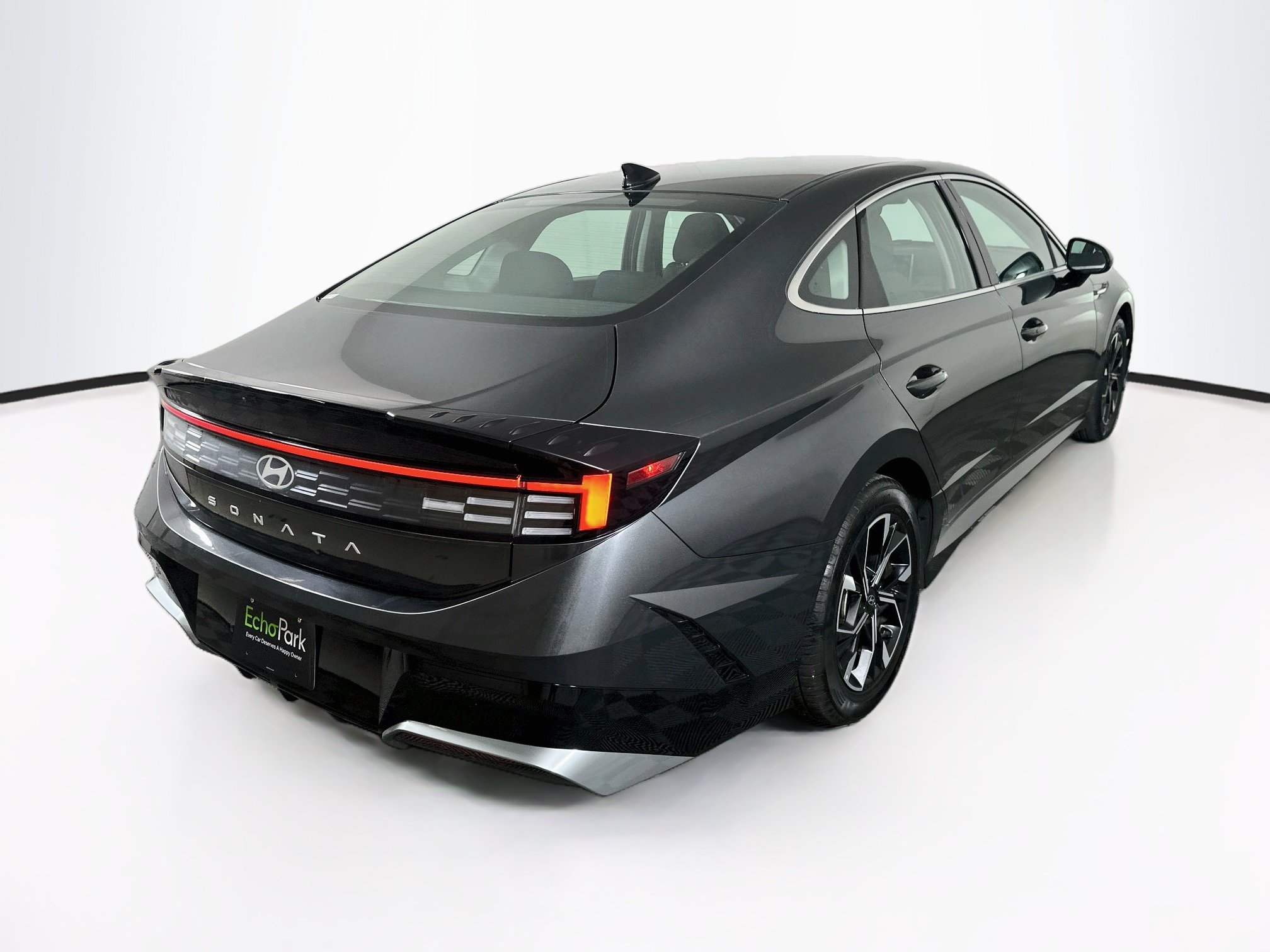Used 2025 Hyundai Sonata SEL FWD image 9