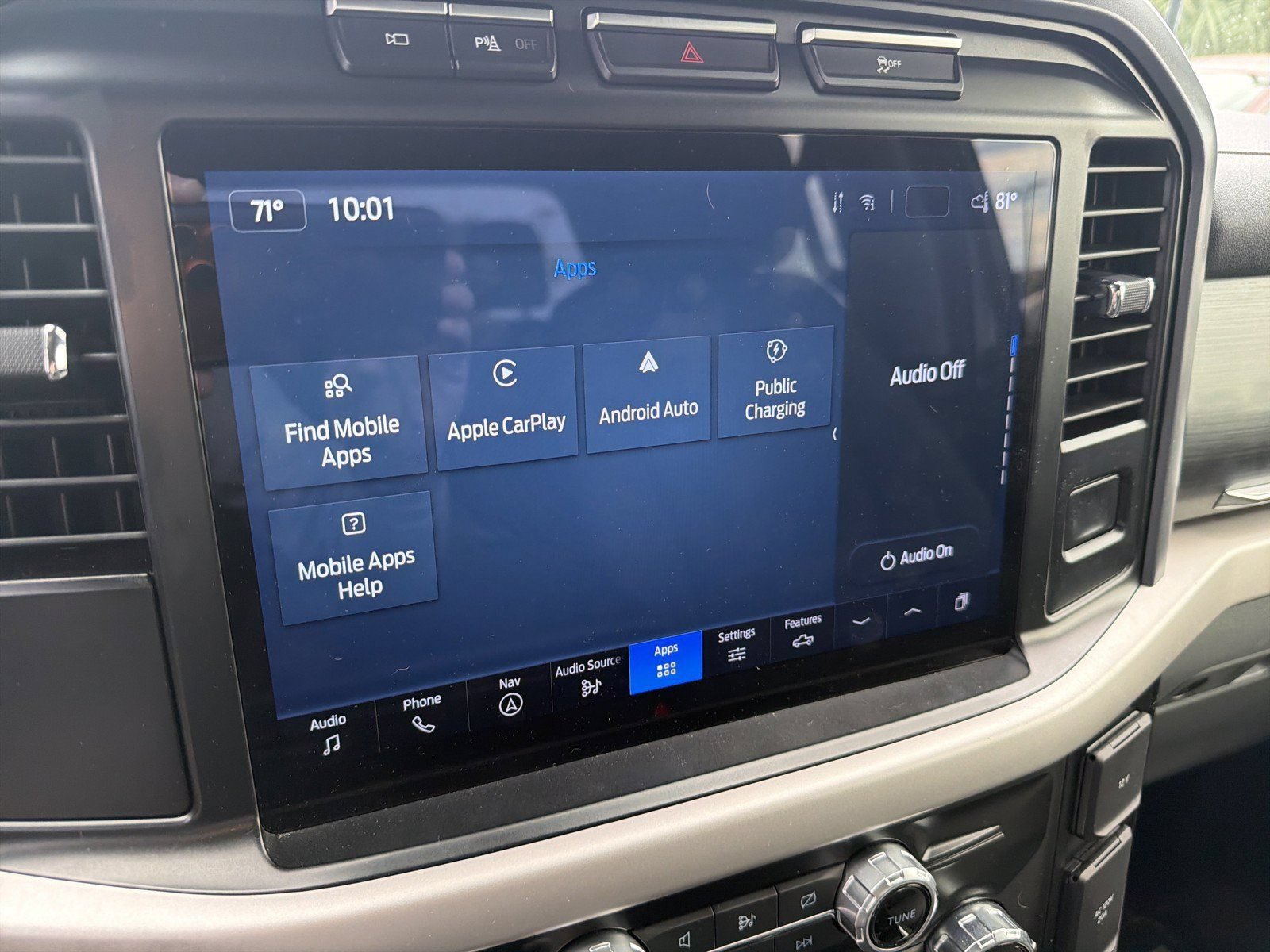 Used 2023 Ford F150 Lightning XLT AWD/4WD image 27