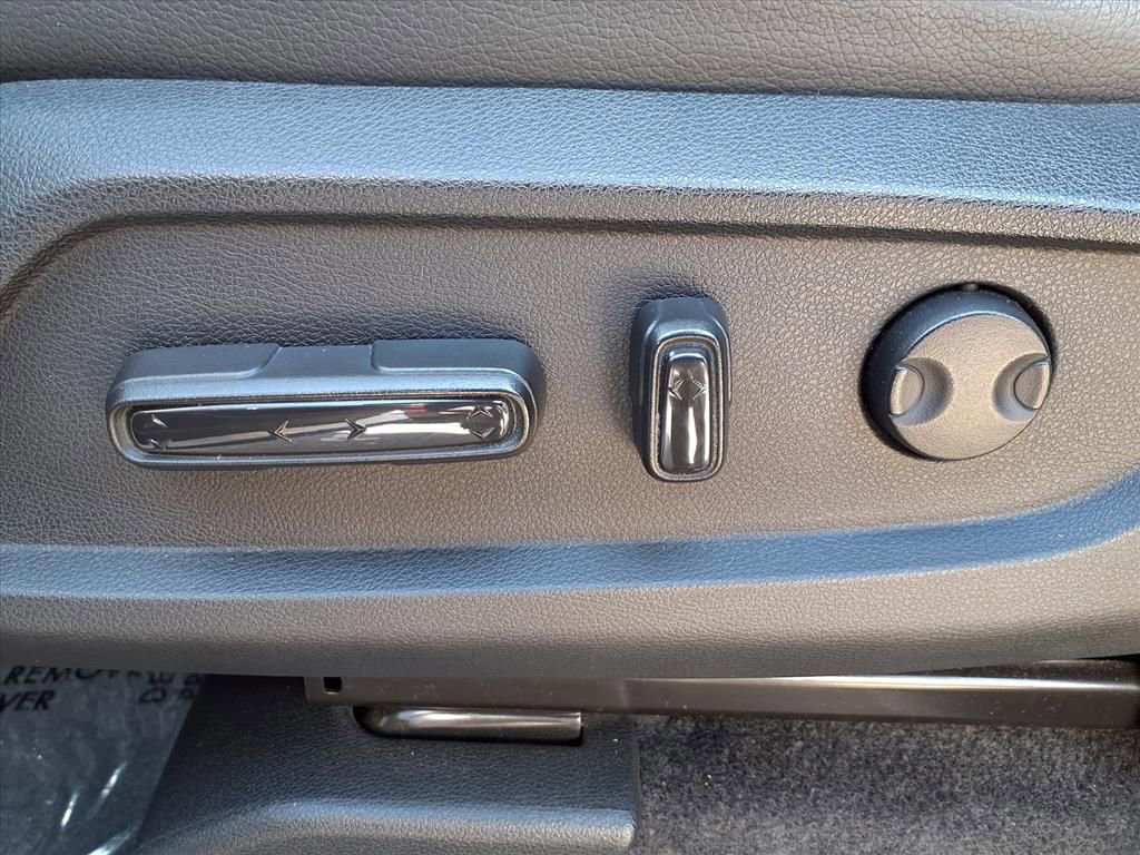 Used 2024 Honda Pilot Touring image 17