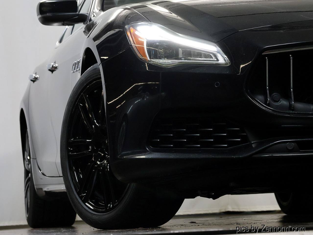 Used 2018 Maserati Quattroporte S Q4 AWD/4WD image 8