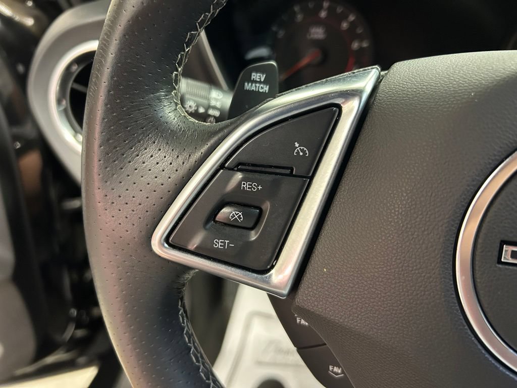 Used 2016 Chevrolet Camaro SS RWD image 13