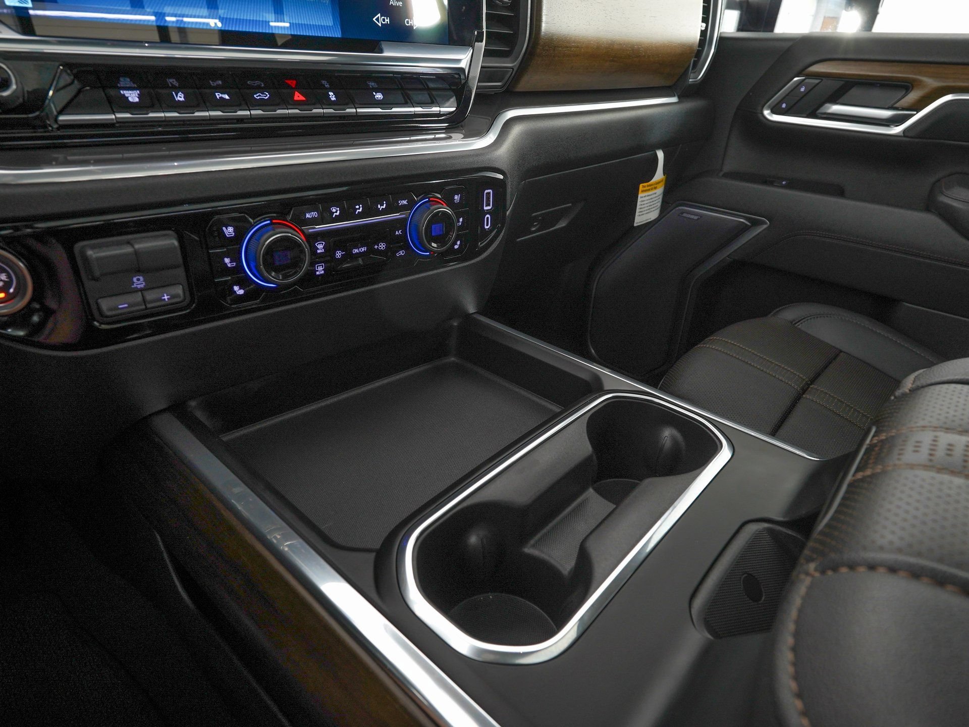 Used 2026 Chevrolet Silverado 3500 High Country w/ High Country Premium Package AWD/4WD image 22
