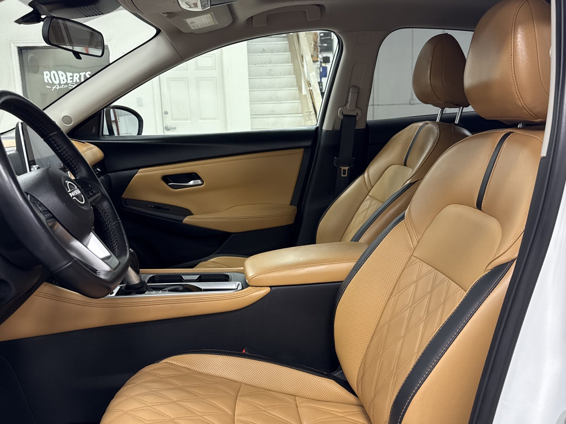 Used 2024 Nissan Sentra SV w/ SV Premium Package image 5