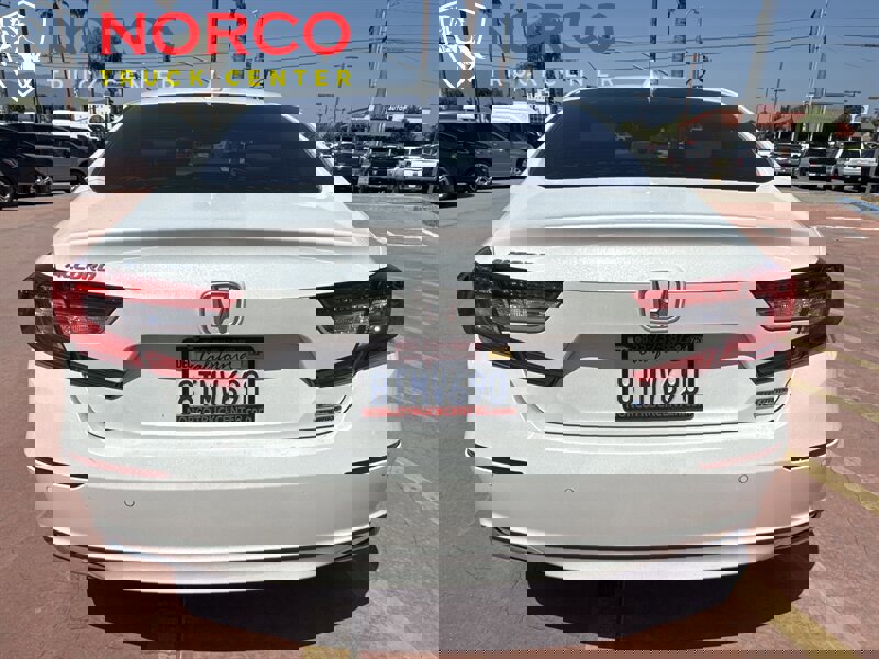 Used 2020 Honda Accord Touring image 7