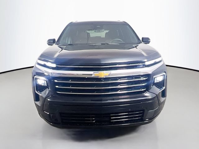 Used 2026 Chevrolet Traverse High Country FWD image 2
