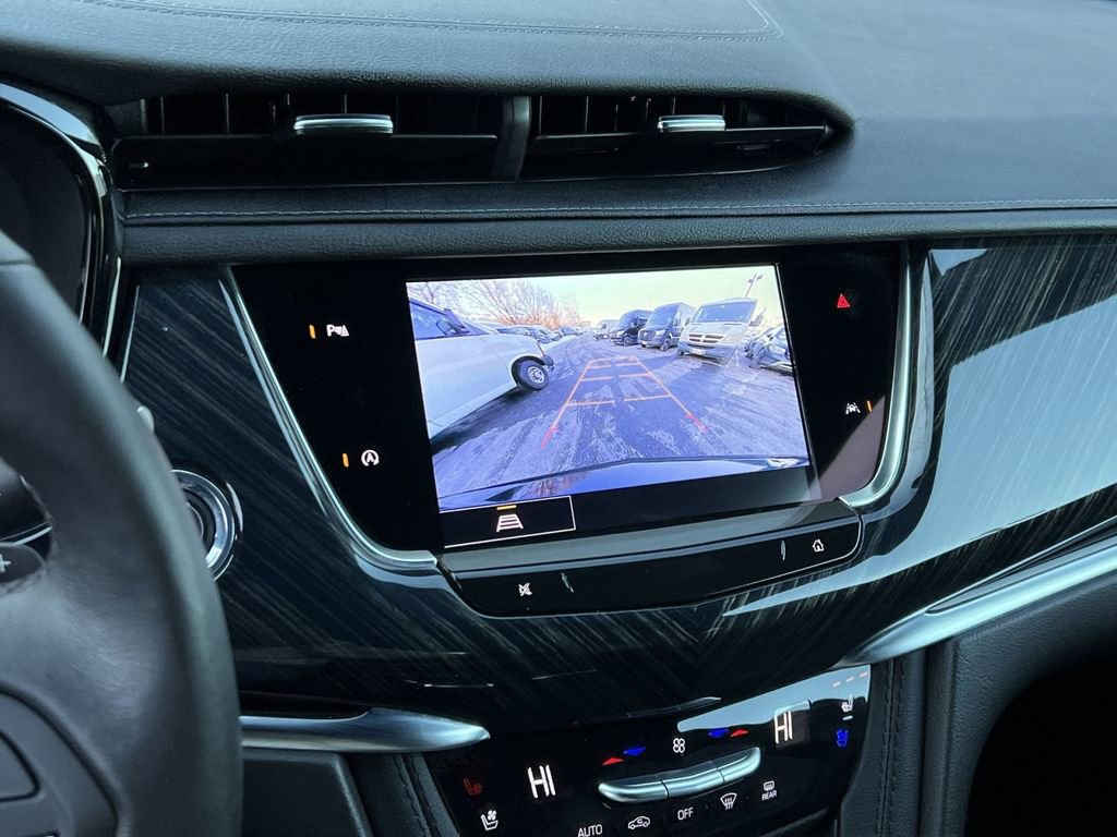 Used 2024 Cadillac XT6 Premium Luxury image 17