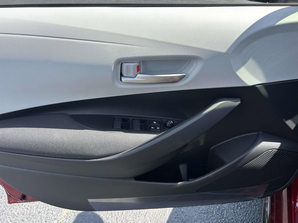 New 2026 Toyota Corolla SE w/ SE Premium Package FWD image 18