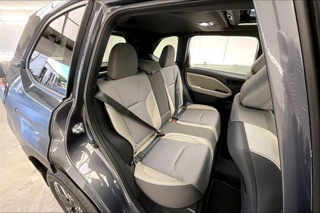 Used 2025 Subaru Forester Premium AWD/4WD image 19