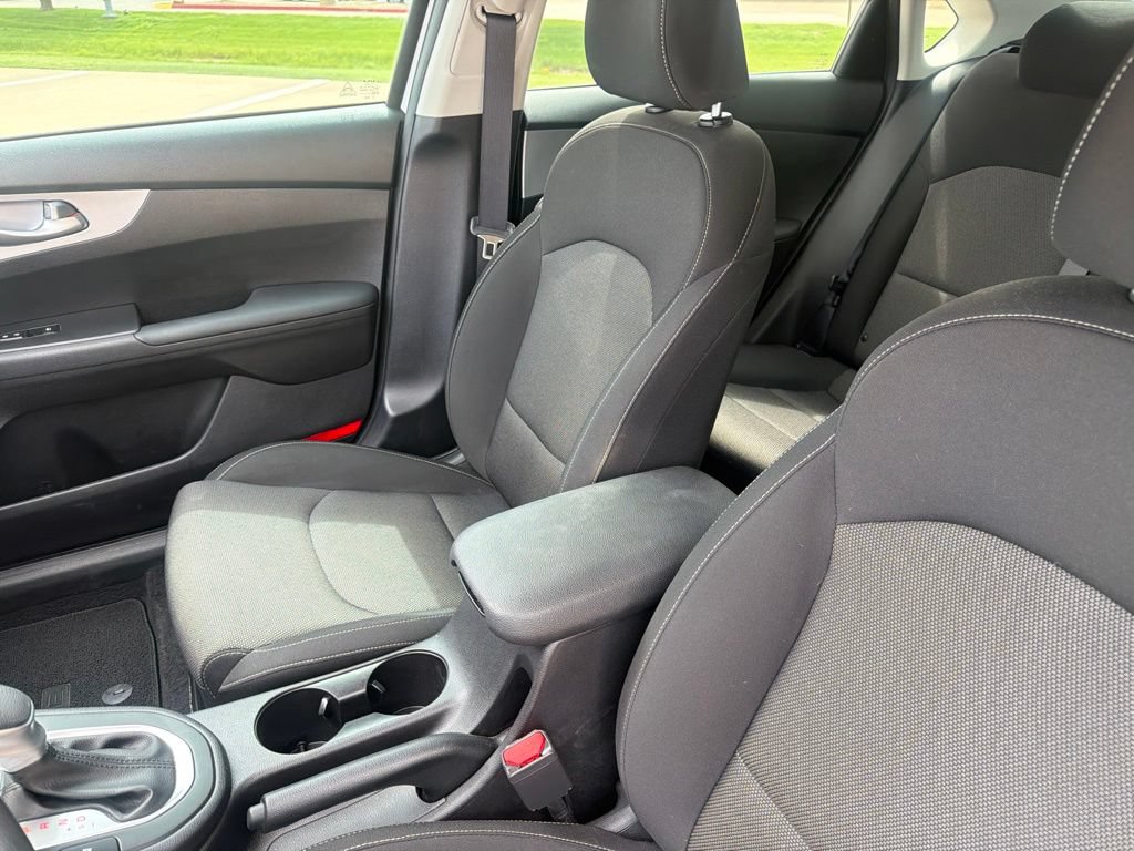 Used 2024 Kia Forte LXS w/ LXS Technology Package FWD image 29