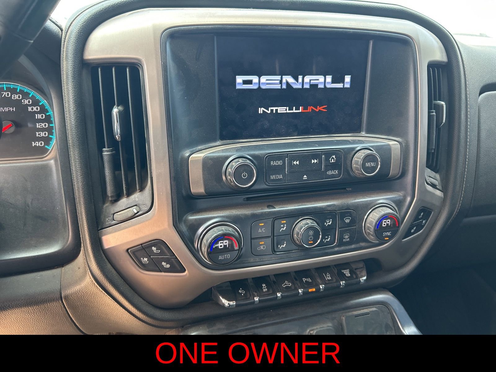 Used 2018 GMC Sierra 2500 Denali w/ Duramax Plus Package AWD/4WD image 16