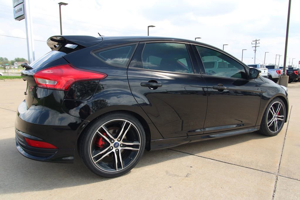 Used 2018 Ford Focus ST w/ Equipment Group 402A image 5