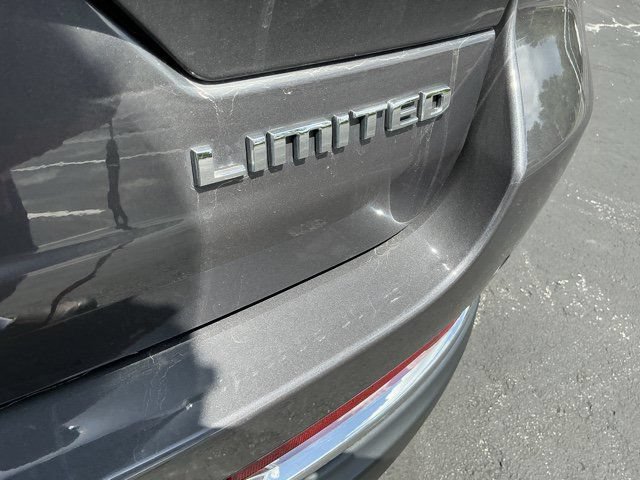 Used 2023 Jeep Grand Cherokee Limited AWD/4WD image 8