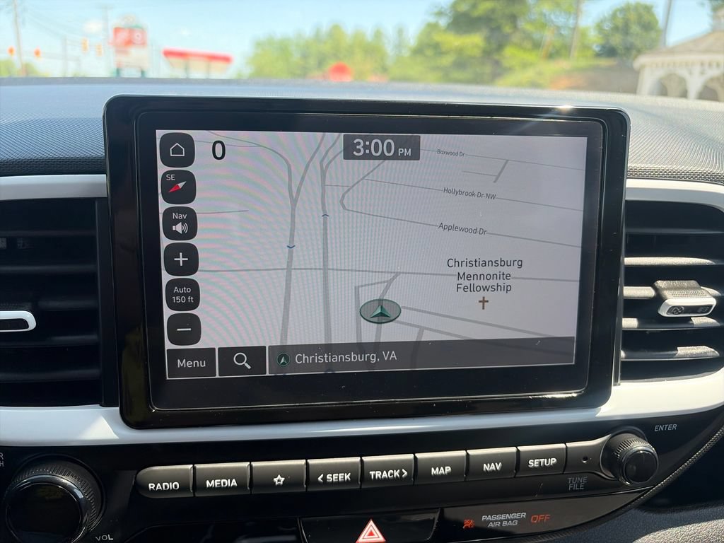 Used 2025 Hyundai Venue Limited FWD image 20