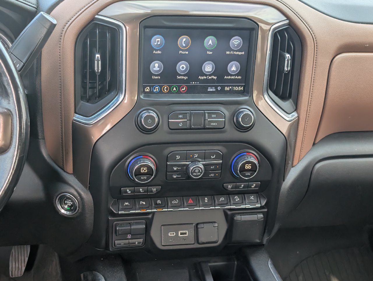 Used 2019 Chevrolet Silverado 1500 High Country w/ Technology Package AWD/4WD image 12