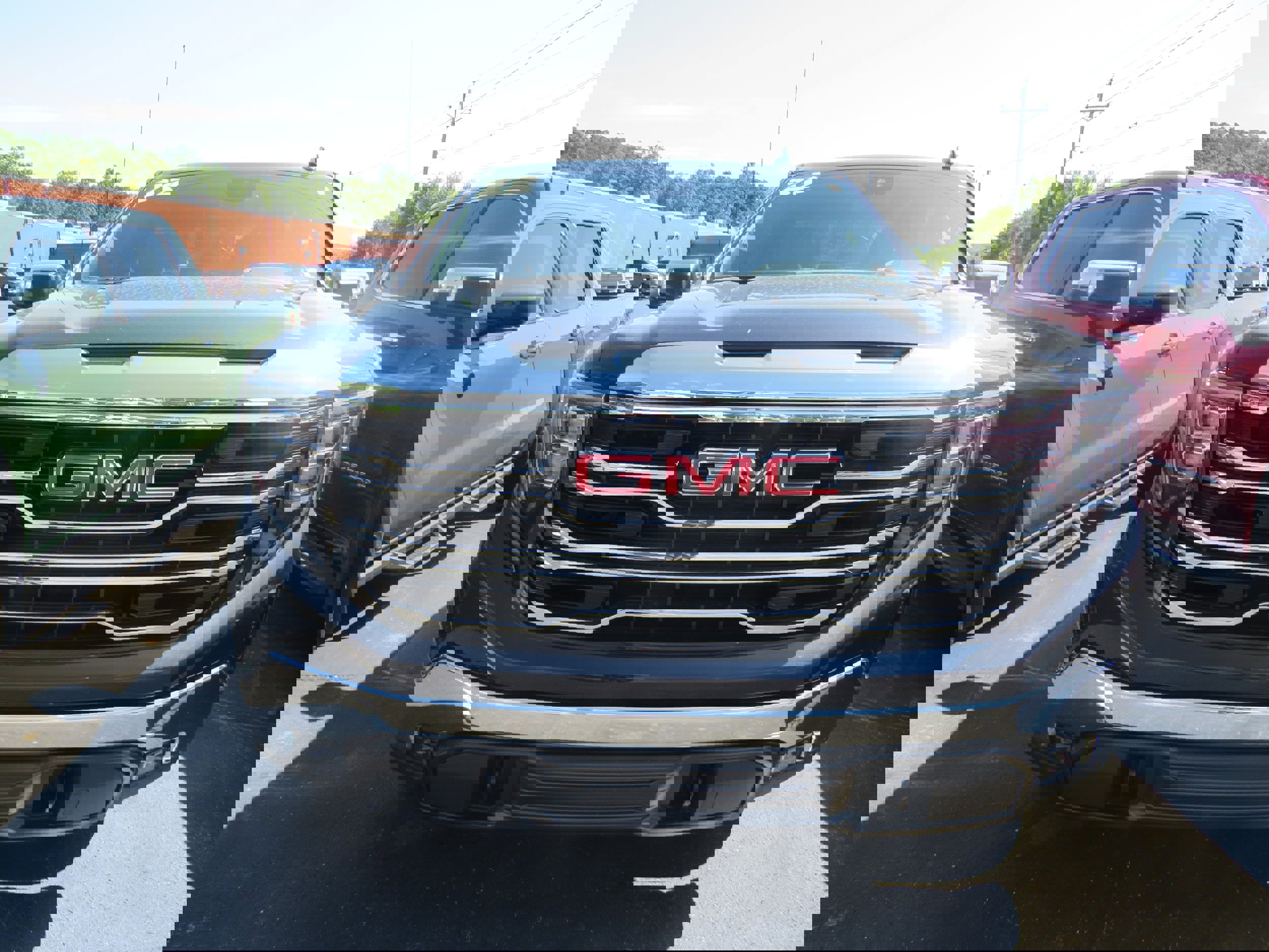 Used 2022 GMC Sierra 1500 SLT w/ SLT Convenience Package image 2