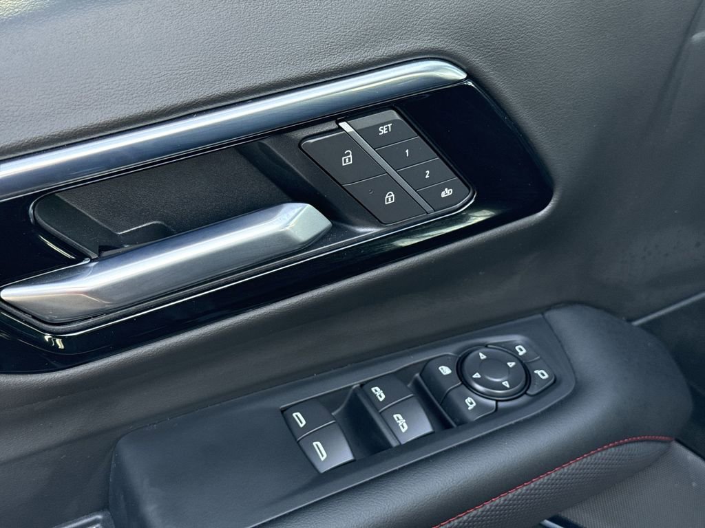 Used 2026 Chevrolet Tahoe RST w/ Comfort Package image 15